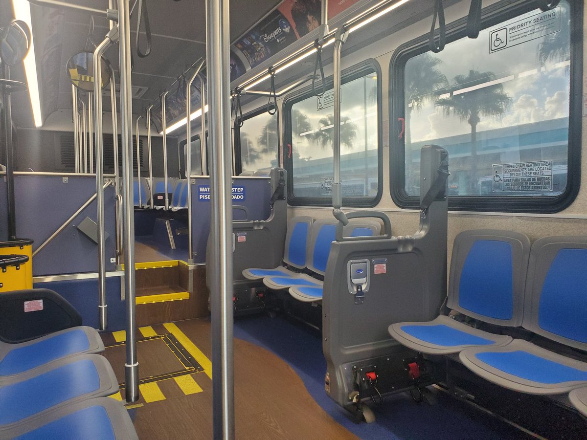 themeparkjunkee's tweet photo. For a brief shining moment, I had the bus to myself. Magic Kingdom here I come https://t.co/qGQkwmwD2I