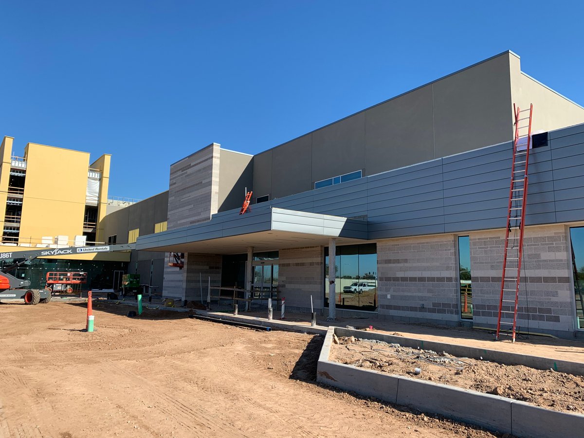 KovachEnclSys's tweet photo. Project Progress - Banner Ocotillo Medical Center is looking great! Always a pleasure working on #bannerhealth jobs.
.
#projectprogress #projectupdate #construction #kovach #metalpanels https://t.co/y42nAmsxVs