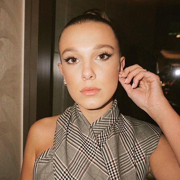 elevencomunista's tweet photo. no momento, me encontro completamente apaixonada pela millie bobby brown https://t.co/m7C8qsO0zR