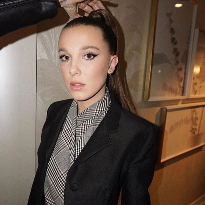 elevencomunista's tweet photo. no momento, me encontro completamente apaixonada pela millie bobby brown https://t.co/m7C8qsO0zR