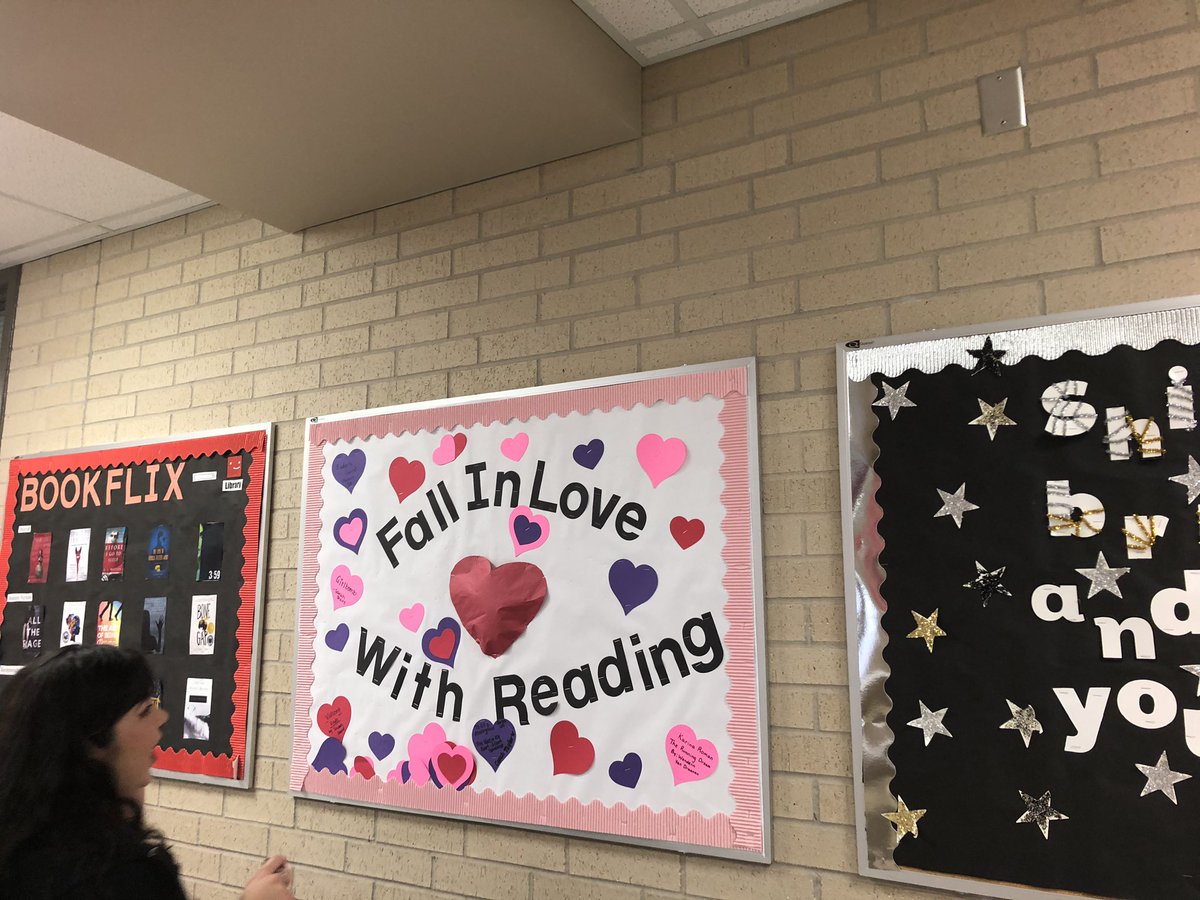 Lakes_RST's tweet photo. Our future teachers put up some new bulletin boards around campus. #LovetoRead #Library #ChooseYourPath #Life #CollegeCareerCenter #GrowOurOwn #LakesEducation&amp;Training #FutureTeachers #SpartanPride @CFISDCyLakes https://t.co/1mXOLuqb2O