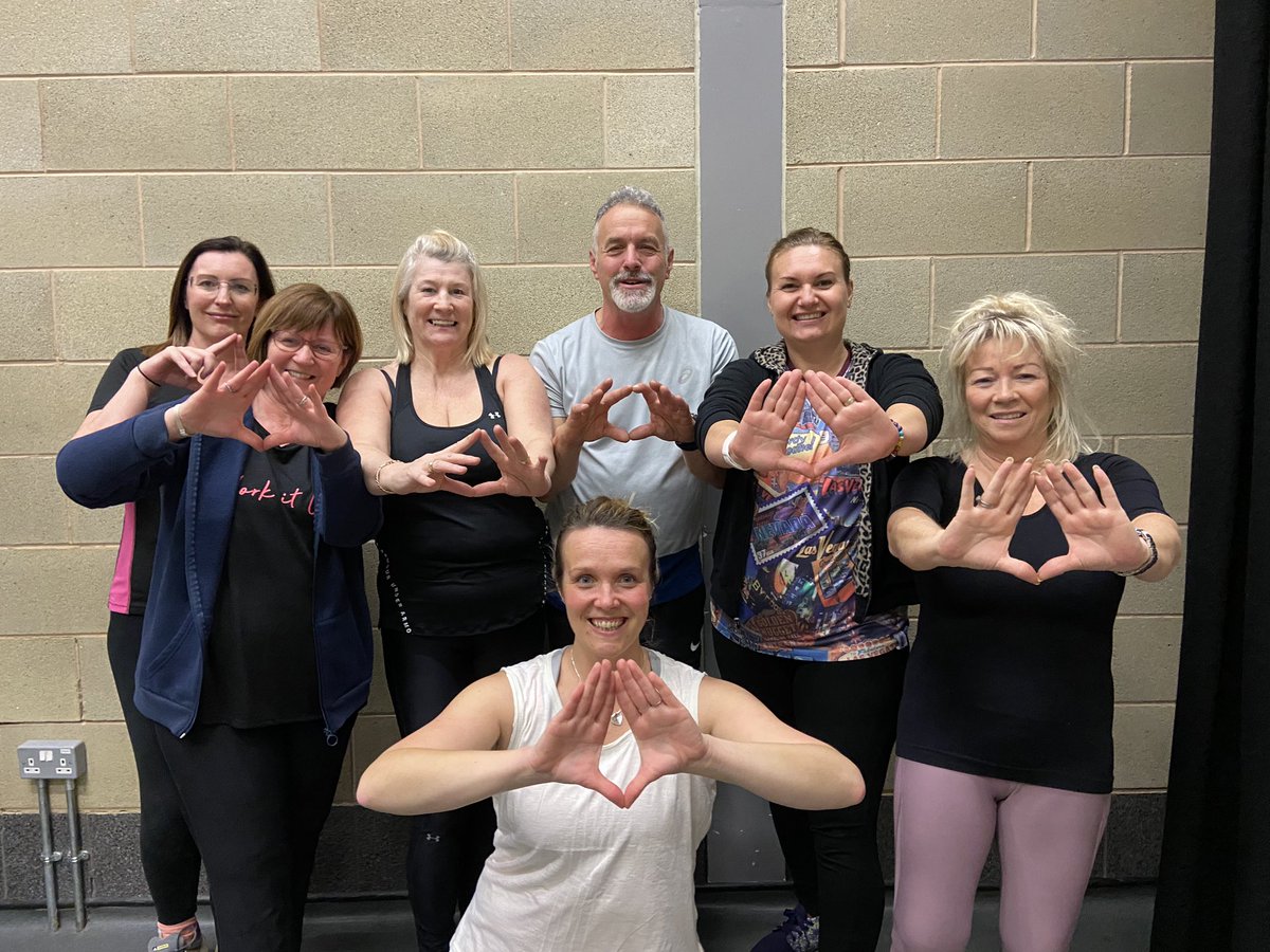 FreycobDDPY's tweet photo. The #MagnificentSeven who came to my @DDPYoga class tonight at @BrookeWestonFit 
Thank you, Angela, Lorraine, Karen, Paul, Leah, Andrea &amp; Linda for making tonight’s class so enjoyable. 💎👊🏻💥
#freycobddpy https://t.co/Q9obaga6xH