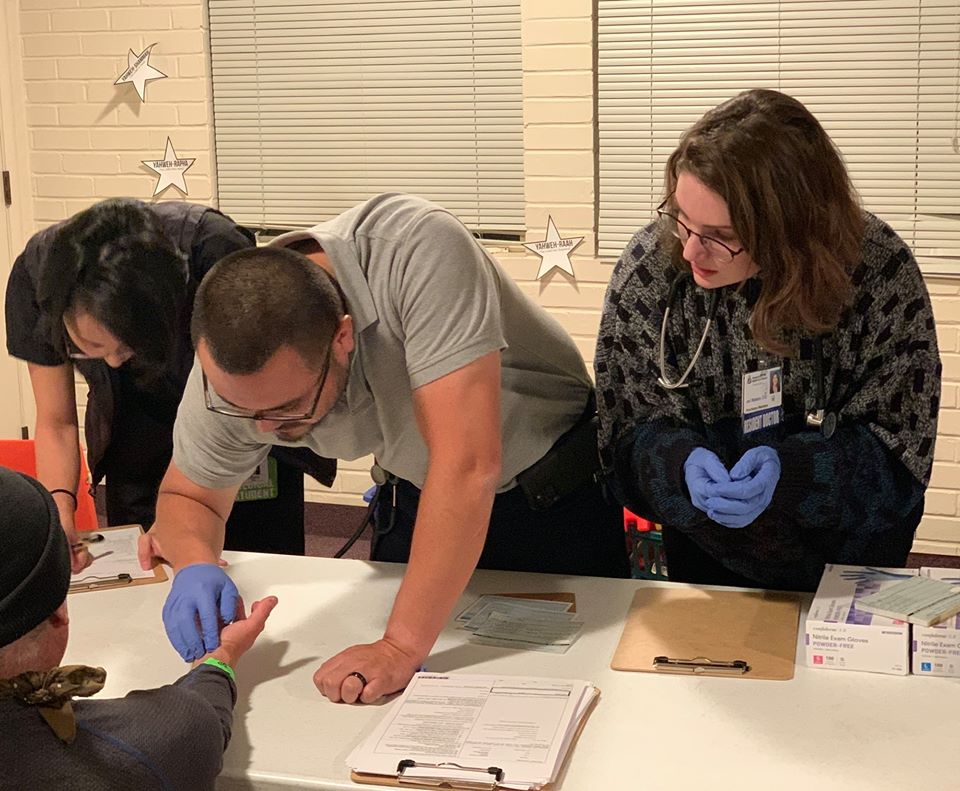 StreetMedKaweah's tweet photo. We had a great time at the Warming Center at St. Paul’s Episcopal Church in Visalia last night. Thank you to all of those that came seeking medical care and those who volunteered their time. We will be back at the warming center this upcoming Saturday starting at 9 pm. https://t.co/hrTcVSHFdV