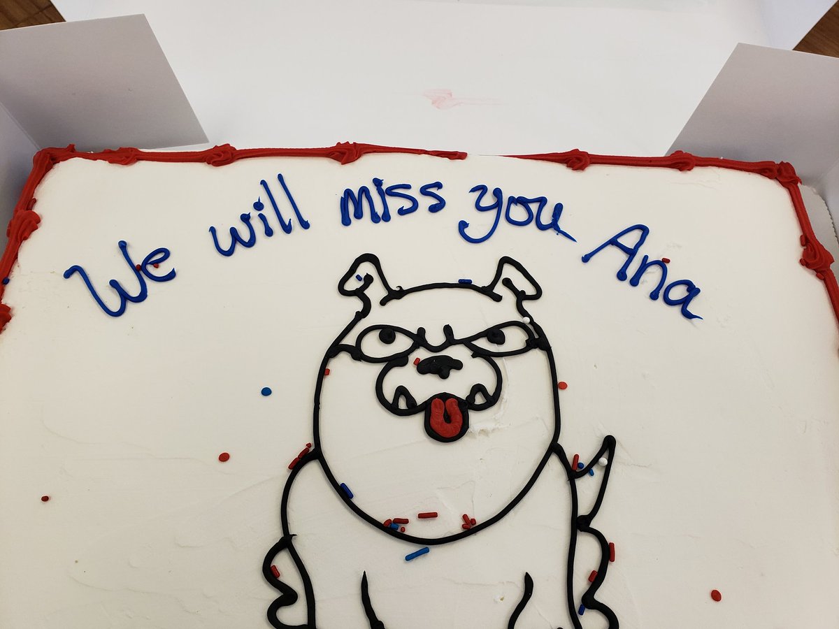 wics_abc20's tweet photo. Today we say farewell and best of luck to one of our own who has truly made an impact on #illinois - @AnaEspinosaTV . Her work on #ProjectIllinois and fighting for the kids in #DCFS care is inspiring. You will be missed, Ana! https://t.co/OcRACDrtUO