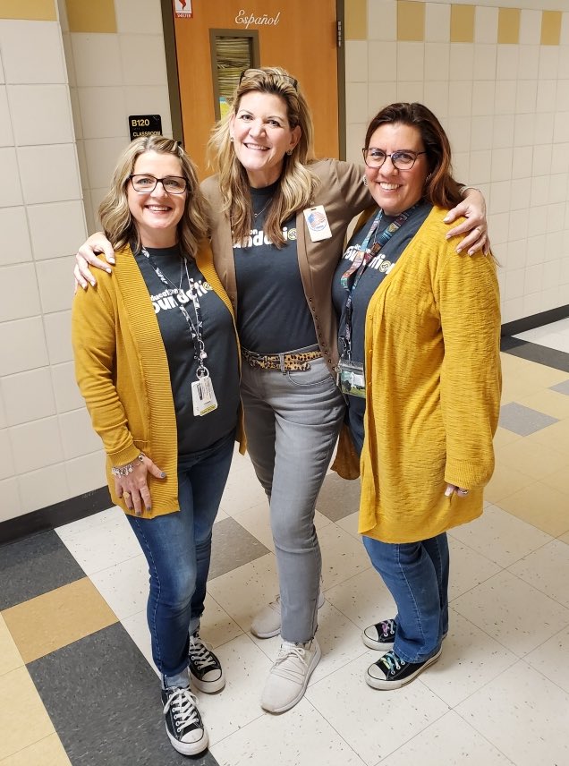 RCHSLibrary1's tweet image. Happiness is wearing jeans and a t-shirt to support the amazing @RCISDFoundation 💛🖤💛🖤#RCISDFoundationNation