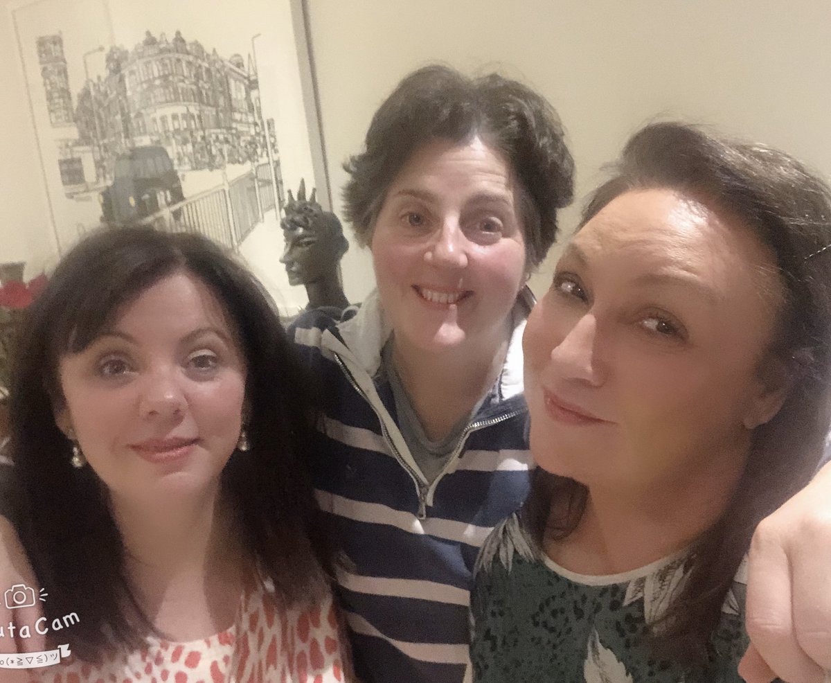 Look who dropped in... all set for #thegreatgiveback <a href="/VirginMediaIE/">Virgin Media Ireland</a> with the fab <a href="/Lottieb72/">Charlotte Bradshaw</a> and <a href="/Dylan_Bradshaw/">Dylan Bradshaw</a> #frontrowseats #caseyhouse <a href="/vallmq/">Val 🇮🇪</a> <a href="/MichelleSpillan/">Michelle Spillane</a> - shout out to fellow tv watchers <a href="/CoppolaEmma/">Emma Coppola</a> @carmelbreheny <a href="/JeanAnnTaylor3/">Jean Ann Taylor</a> <a href="/RachelSupple1/">Rachel Supple</a>