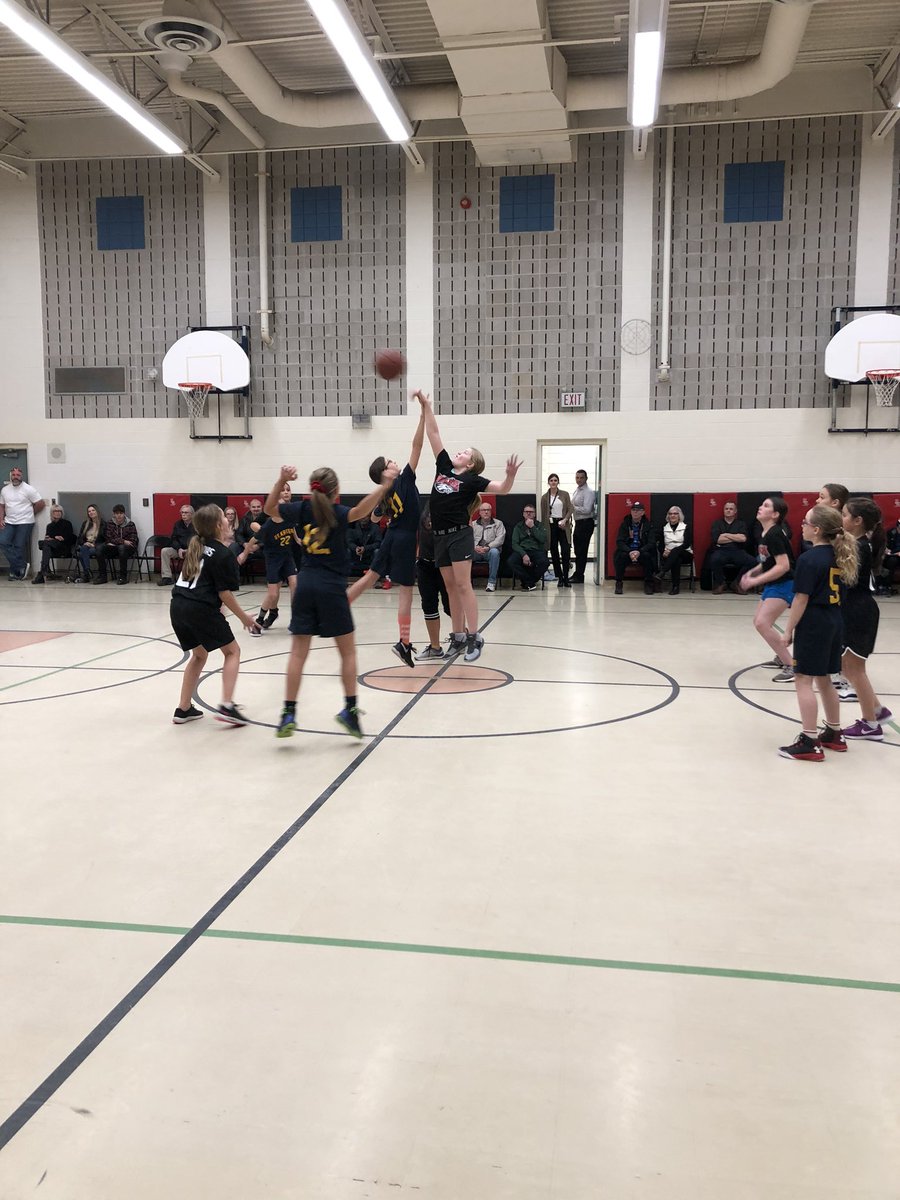 Lsantandrea1's tweet photo. @StMargEagles junior girls basketball “tips-off” tonight! Go eagles! Thanks to #msrossi and #msmoco for coaching! https://t.co/HEAOSuLNd8