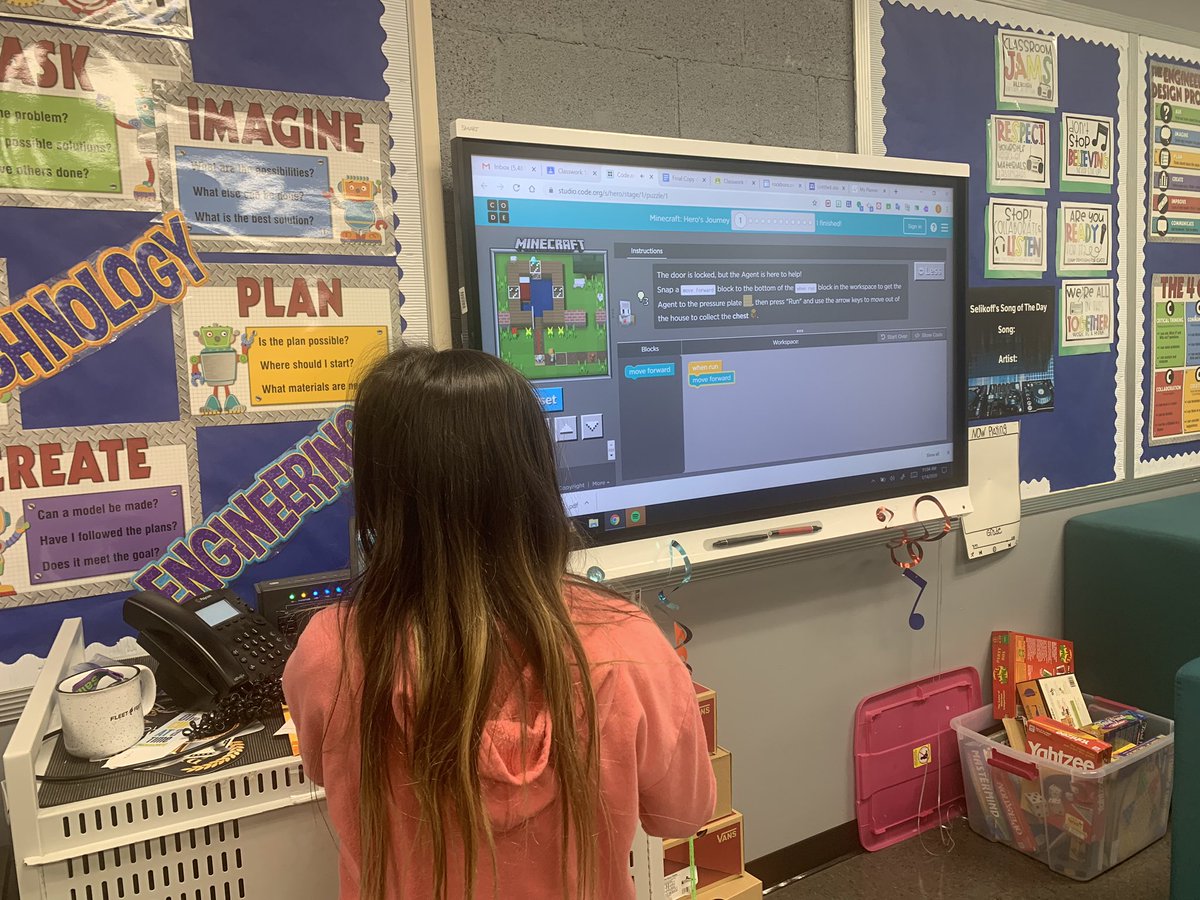 MsSelikoff's tweet photo. More student leaders @Minecraft @codeorg @hadip teaching their classmates how to code and earning more positive calls home! @PhyllisAlpaugh #teamwork #kidscancode #teachcs #code #minecraft #middleschool #studentleaders #computerscience #beyondhourofcode #STEM #FutureReady https://t.co/rmUF7kp7YI