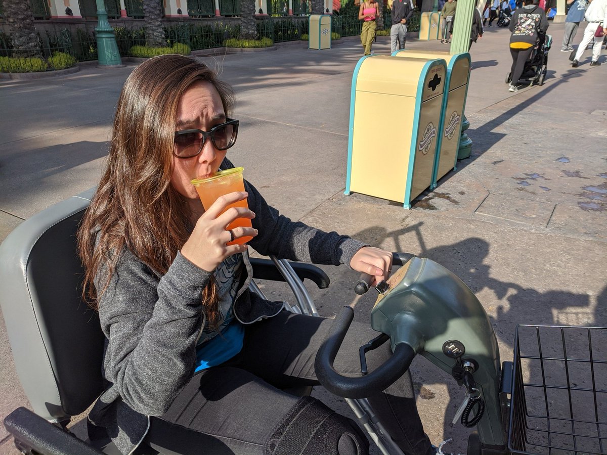 Narkval's tweet photo. Oh sheet, got caught drinking &amp; driving. 😳 https://t.co/OIKPg24so3