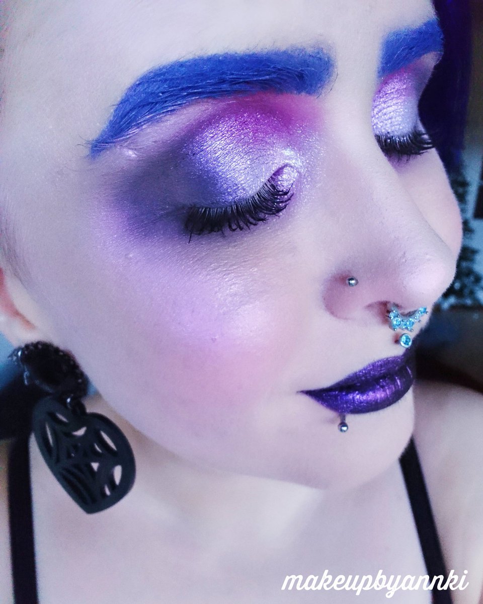 makeupbyannki's tweet photo. Todays #muotd ✨
👀 @devinahcosmetic Secret Diaries, Kazookles, Cavitea &amp; Yumlicks
@ColourPopCo Piggy Bank
✨ Clionadh Ray
💋 Pretty Zombie Cosmetics Alone
✨ @LoveKBoutique
#makeupbyannki #brightmakeup #colourfulmakeup #colourmakeup #devinahcosmetics #devinaheyeshadows https://t.co/avVyAd1jdV