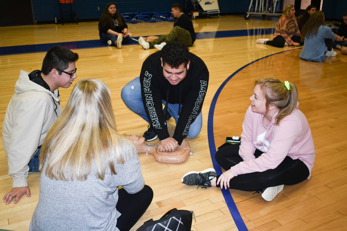 MHS Seniors received CPR certification through the Arkansas Children’s Hospital today. Thanks to Coach Durham for helping make this possible. #beabillie