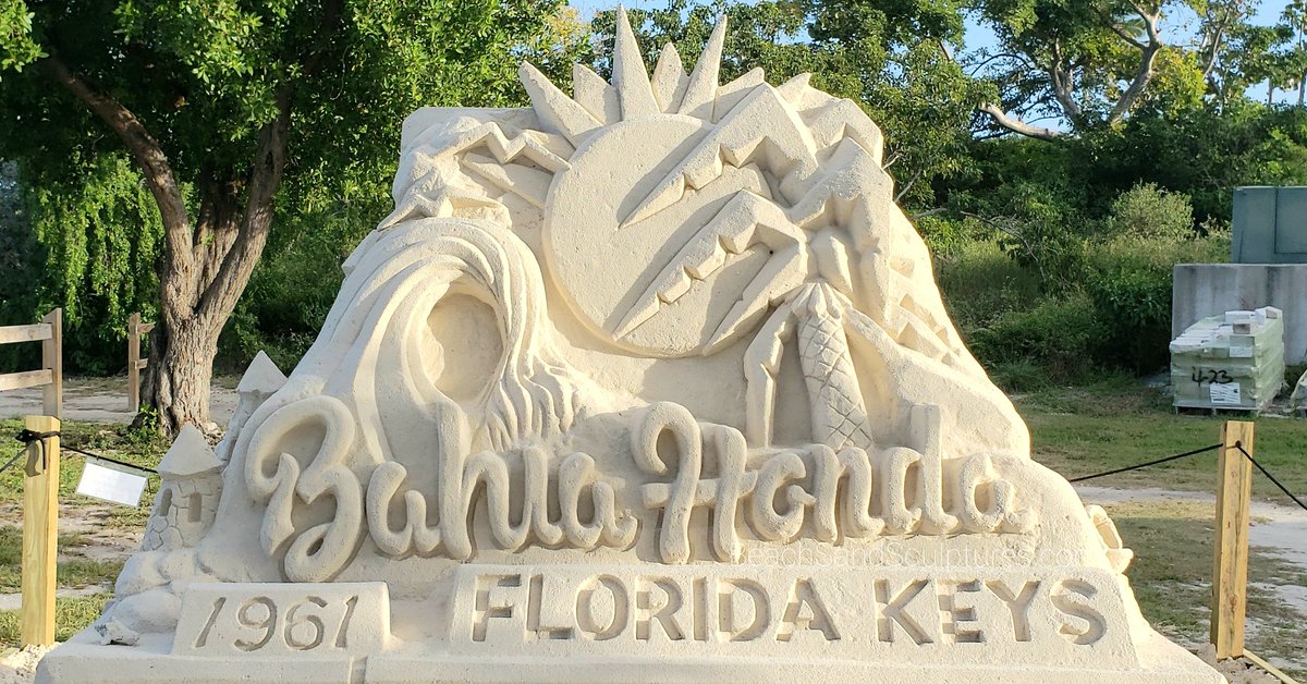 SandCastleFun's tweet photo. Presenting a new #Ephemeral #art work to bring #joy Bahia Honda State Park in the #FloridaKeys #sandsculpture #sandcastle #SandCastleCoast #loveFl #BeachSandSculptures #sandcastlefun watch for a full video coming soon #feelfreetoshare #feelfree2share https://t.co/eHg4kzsHYP
