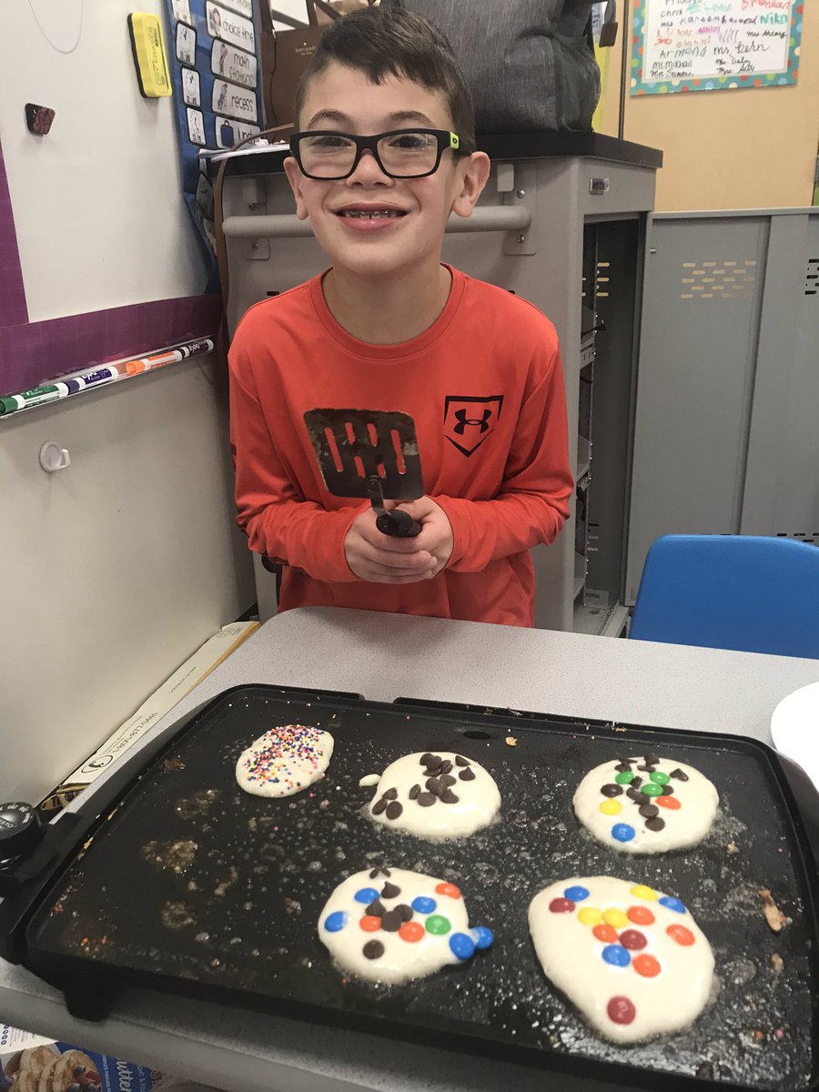 Mrs_HollandOP's tweet photo. #CookingWithKern last Friday was sooo tasty! ๐ฅ #SugarRush https://t.co/tXfhoUO1aM