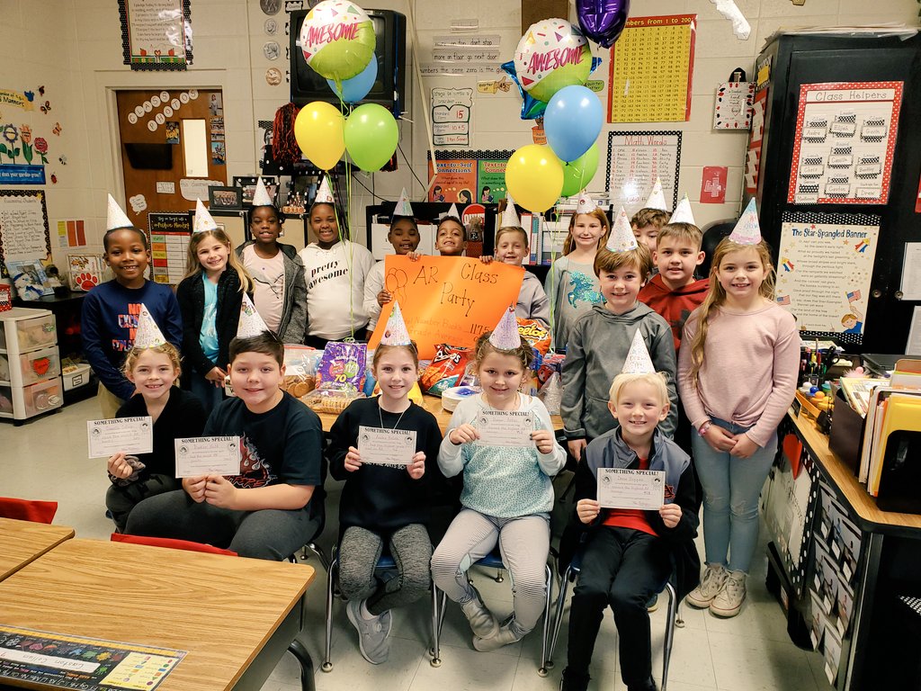 tpatter107's tweet photo. AR Party!!!@tpatter107 @webstertrojans @MSCSTrojans https://t.co/syPvkjTQsR