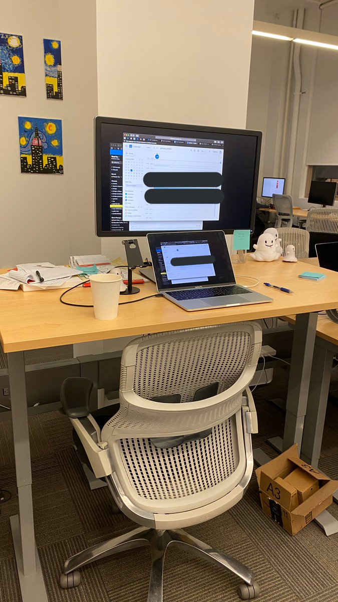 devindoty's tweet photo. home desk            work desk https://t.co/PimaoFpn3f