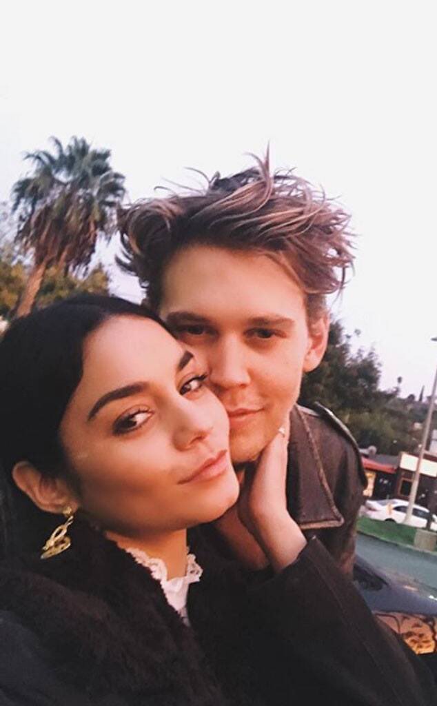 No one look at me for the rest of forever cause I’ll be drowning in my tears Vanessa Hudgens and Austin Butler broke up after 9 years together