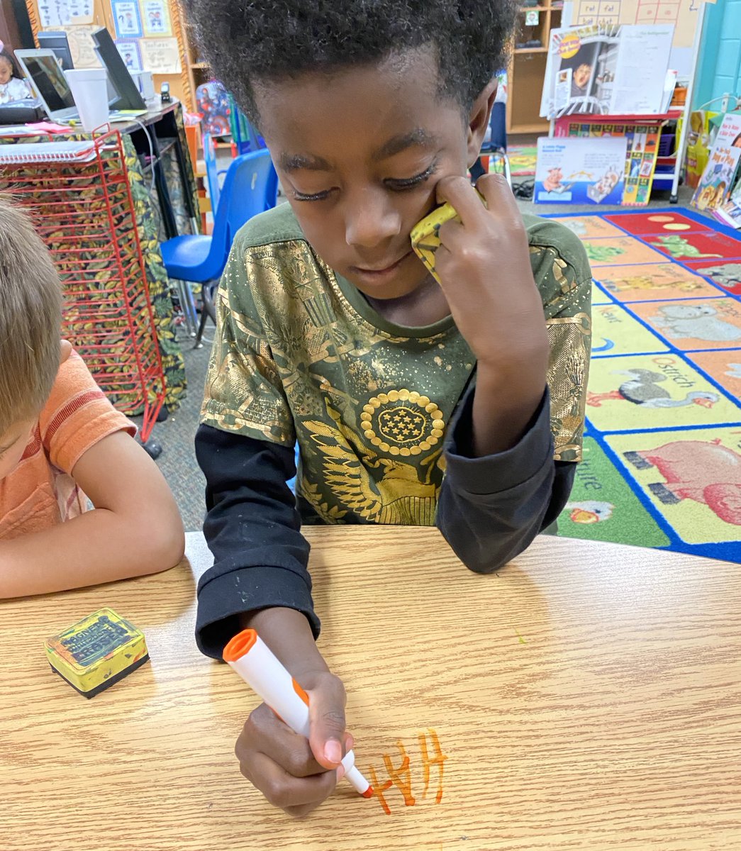 Toledo_ASE's tweet photo. Fun things happening during guided reading! 📖🖍👧🏻👦🏾 #WebbElem #WeAreNavasota @Webb_Elem https://t.co/WUDR0HcOEe