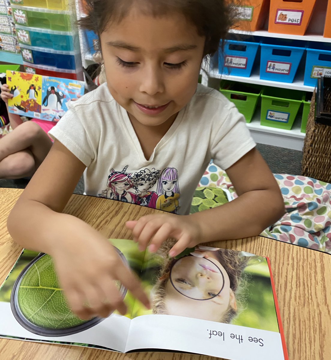 Toledo_ASE's tweet photo. Fun things happening during guided reading! 📖🖍👧🏻👦🏾 #WebbElem #WeAreNavasota @Webb_Elem https://t.co/WUDR0HcOEe