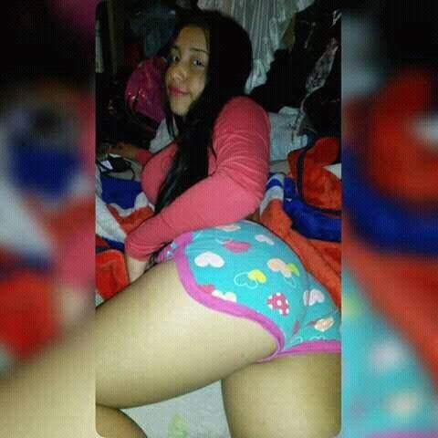 AliceMeda1's tweet photo. Mis vecinas haciendo sus #putitravesuras sacando sus #Putifotos 

Link de descarga --- https://t.co/B5uuOyXG86 https://t.co/mJHuU1gJ1Y