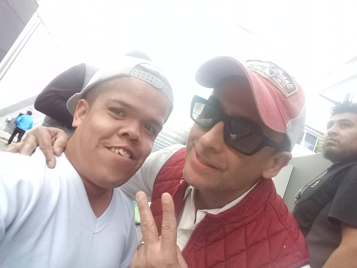 UnChicoTemido's tweet photo. Con el famosisimo Adal Ramones y por supuesto Chico Temido  ooo digo yo ja estas chavo chavo. https://t.co/eMp3xK0NO2