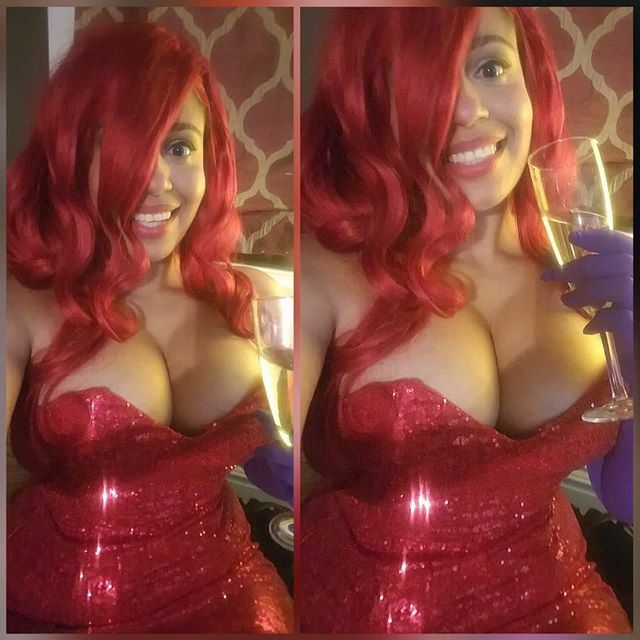 h_sama's tweet photo. I am honestly disappointed I look a lot younger in Jessica's but older in Kida's ๐
๐ค #JESSICARABBIT #cosplay #curvycurvycosplay #blackgirlmagic #hsamablog #braziliancosplayer #valorizeocosplayerbrasileiro https://t.co/UXDyC7c1AS https://t.co/EEh0gOY2ly