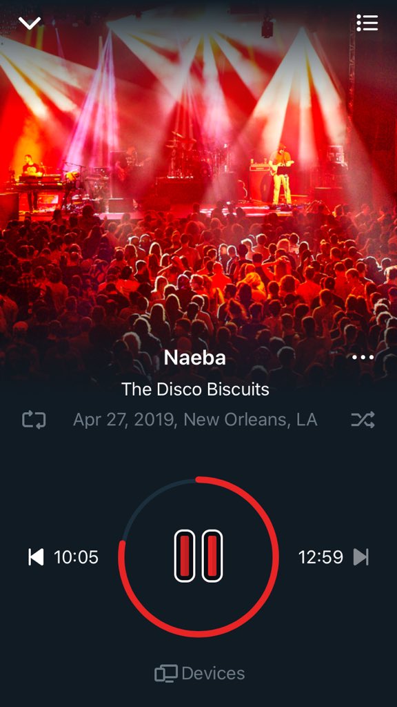 nihonbryan's tweet image. This watery jam was a personal 2019 fave. I love how Brownie picks up Jon's lick, love Aron's swirling keys, and Alan? Intricate and propelling. Also, often in 2019 he threw the effect you can hear in screenshots. Finding them is like Where's Waldo for #Bisco. #TouchdownsAllDay