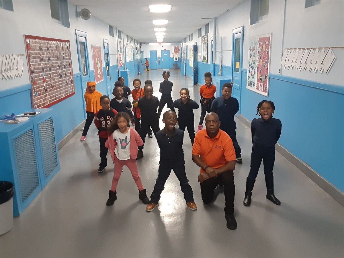 ELT_Newark's tweet photo. Did you know we have our very own 'karate kids' at the Avon Avenue Elementary School? Take a look at this rough and tough karate club practicing their techniques.....HI-YAH!! ���💪🏼🥋
#newarkstudents #newarkpublicschools #newarkprograms #newark #expandedlearningtime https://t.co/PH6KB80Vb9