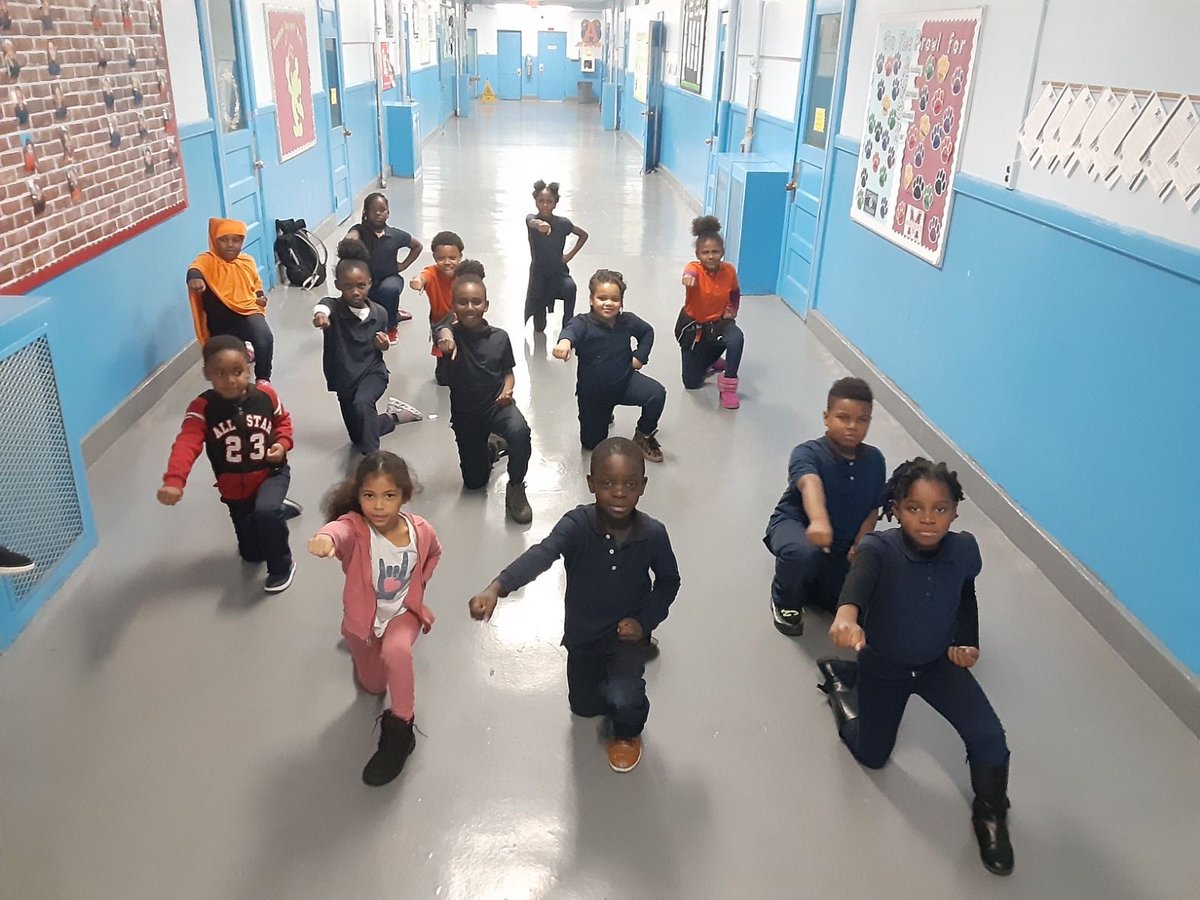 ELT_Newark's tweet photo. Did you know we have our very own 'karate kids' at the Avon Avenue Elementary School? Take a look at this rough and tough karate club practicing their techniques.....HI-YAH!! ���💪🏼🥋
#newarkstudents #newarkpublicschools #newarkprograms #newark #expandedlearningtime https://t.co/PH6KB80Vb9