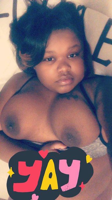 Pop a tittie Tuesday 😘🥰😘 https://t.co/S4DEPL2M9h<a href="/tag/kisses"class="tags"><span>#kisses</span></a>