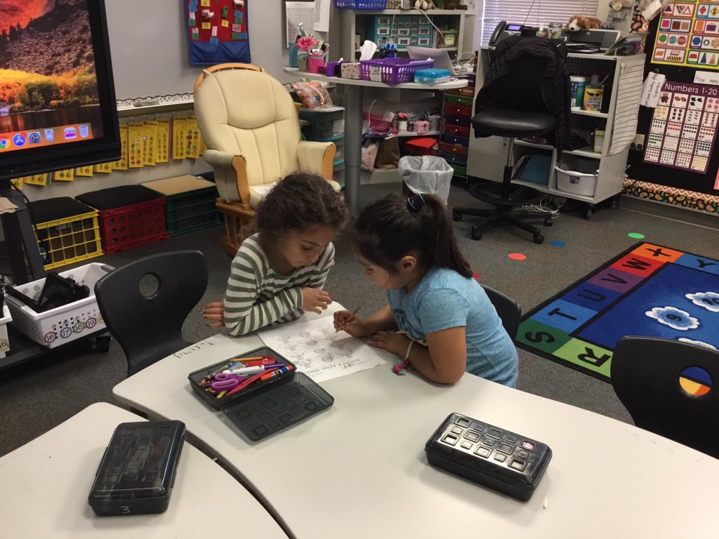 mimi_fleischman's tweet photo. Working together on Math! @MtPeak_Elem  #misdproud #MPEempower https://t.co/HHLmdUokdN