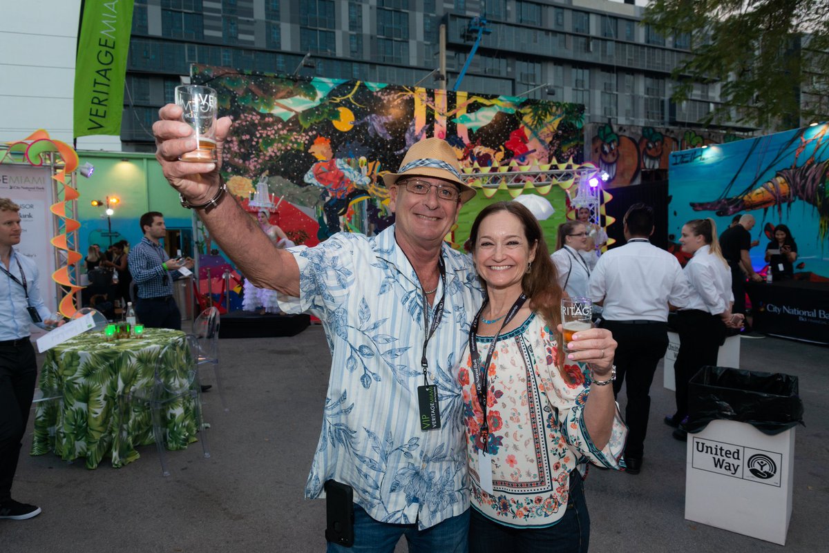 VeritageMiami's tweet photo. 1 month till #ValentinesDay💕. What a better way to celebrate your love than to #BrewWithYourBoo at Craft Beer Tasting under the #Miami stars in Wynwood. https://t.co/d9h8g35hHY