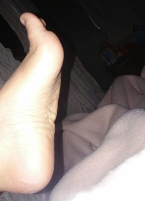 Feets_07's tweet photo. #Feet 😍😍😍👣👣 https://t.co/yuhc3TniQs