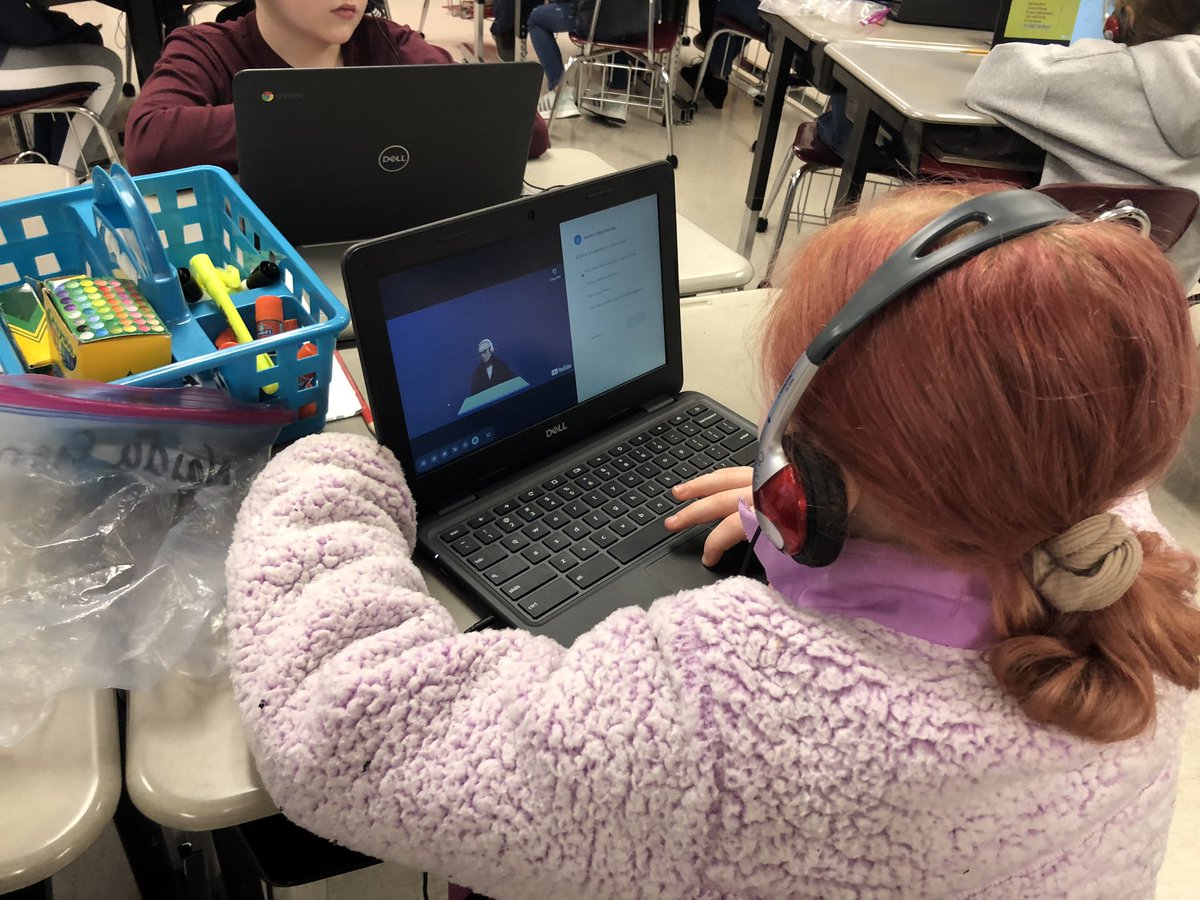 Julie Robertson tweet media