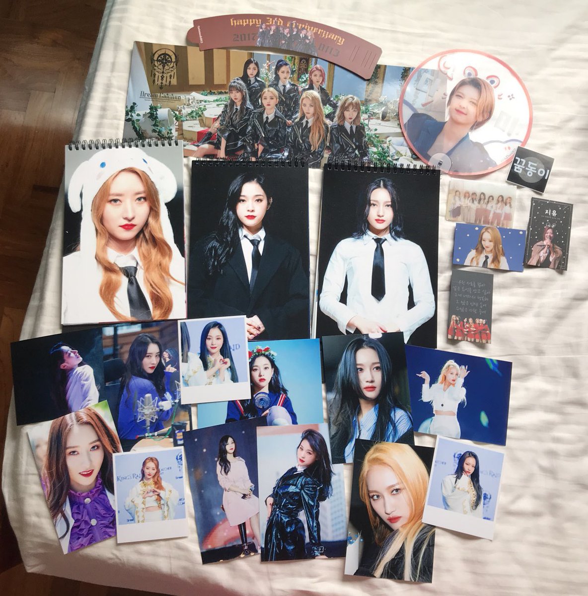 FlwuffyxWizone's tweet photo. Thank you to @POLARISx0113 admins for hosting the dreamcatcher cafe!
Also many thanks to @HaoOppa for bringing in @SY_Lullaby @sua_eyes @S_invincible and @dreamerloh for the slogan! https://t.co/BKCiEN2x4m