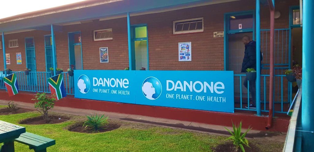 KayaOnAir's tweet photo. Good Morning and Welcome to #KayaBreakfast with @davidosullie and @Thabi_Sik
The team is broadcasting live from Actonville Primary School in the @City_Ekurhuleni with our friends from @DanoneSa #dayone
#strongeveryday
#oneplanetonehealth
#danonesa https://t.co/bWyrWH73vF
