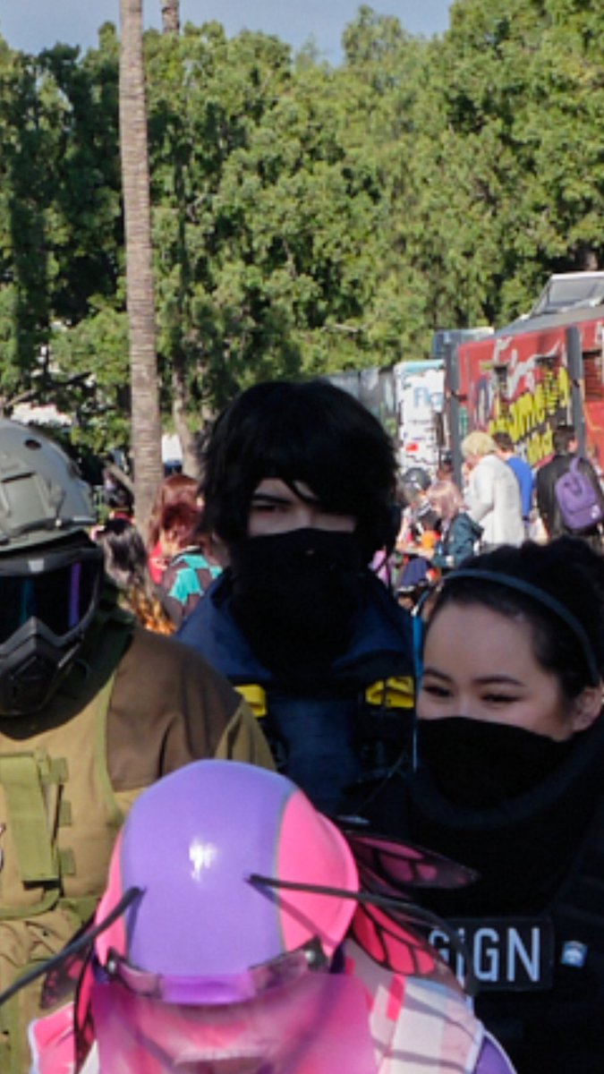 Mp5_senpai's tweet photo. Caption this please ๐#CaptionThis #echo #RainbowSixSiege #rainbow6siege #r6s #r6scosplay #gathering #cosplay #anime #ala2020 #R6comunity #r6smemes #buck #mad #meme #kek https://t.co/YPUcKJW1tR