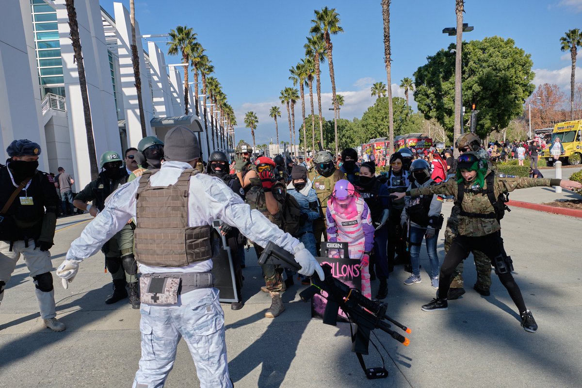 Mp5_senpai's tweet photo. Caption this please ๐#CaptionThis #echo #RainbowSixSiege #rainbow6siege #r6s #r6scosplay #gathering #cosplay #anime #ala2020 #R6comunity #r6smemes #buck #mad #meme #kek https://t.co/YPUcKJW1tR