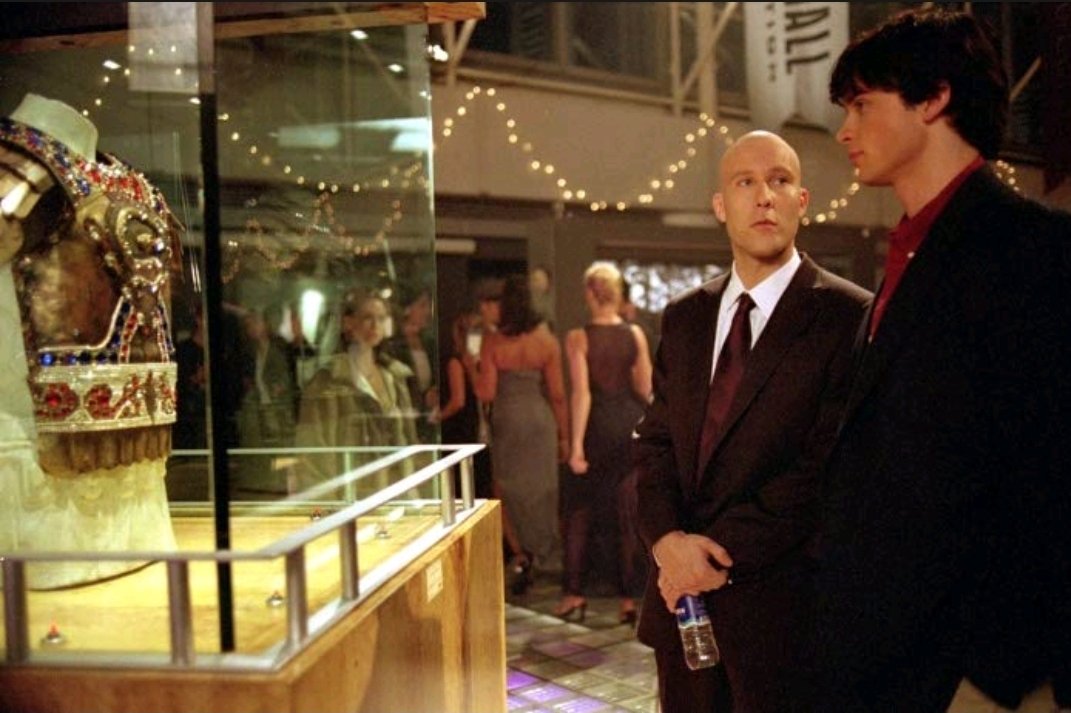 themword81's tweet photo. On this day 15 Jan in 2002, the episode titled: Rogue was released which was Episode Nine, Season One of Smallville. This episode rated a 8.1on @IMDb #Smallville #kellybrooke #camerondye #hirokanagawa #mitchellkosterman https://t.co/XhYVDtAqNr