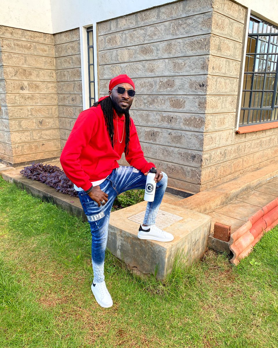 DJSADIC's tweet photo. We must learn to flourish under fire. We can not wait till the coast is clear. #GeniusSpeak #Overflow2020 https://t.co/B9RWffPf3S