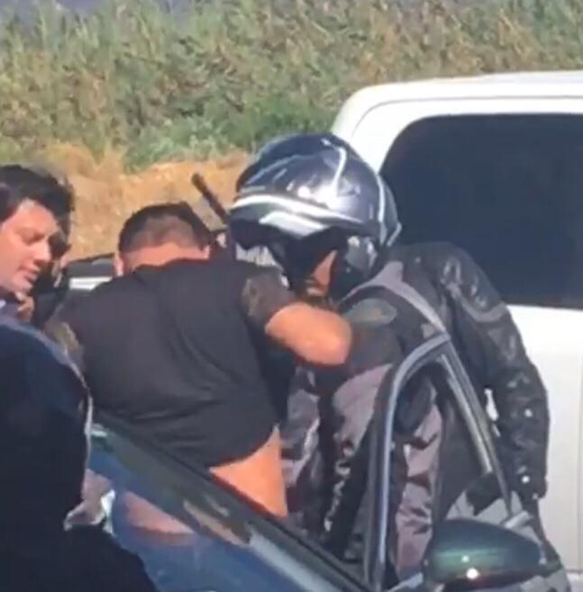 reporteclic's tweet photo. ABUSO DE AUTORIDAD DE JEFE POLICIACO https://t.co/MXgQS0iIPt https://t.co/oXXl2rfDEy