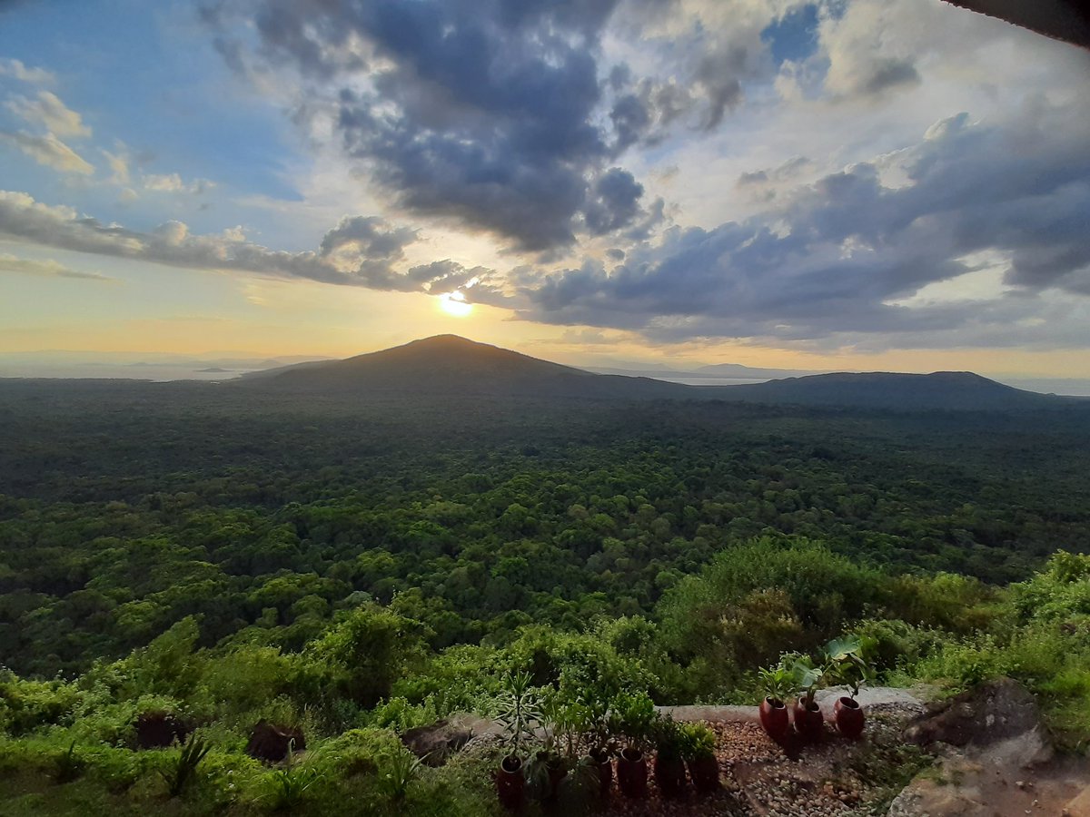 GetachewSS's tweet photo. From the balcony of my room at Paradise Lodge. #ArbaMinch #EverydayEthiopia https://t.co/9NCdcpcEIw