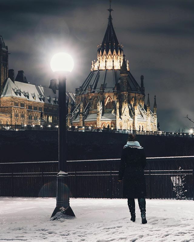 ASolisMontero's tweet photo. Library of Parliament at night 💡📚 🌙
___________
#exlorecanada #paradisecanada #myottawa #igersottawa #ottawaphotographers #ottawatourism #longexposure_shots #facesottawa #ottawaphoto #livelovecanada #ottawalife #ontariotourism #ottawa_instaphoto #ot… https://t.co/eEHbU2AQa1 https://t.co/QHK7f2HwOd