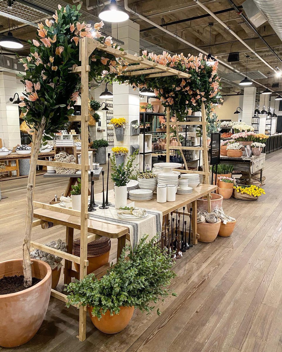 Joanna Gaines tweet media