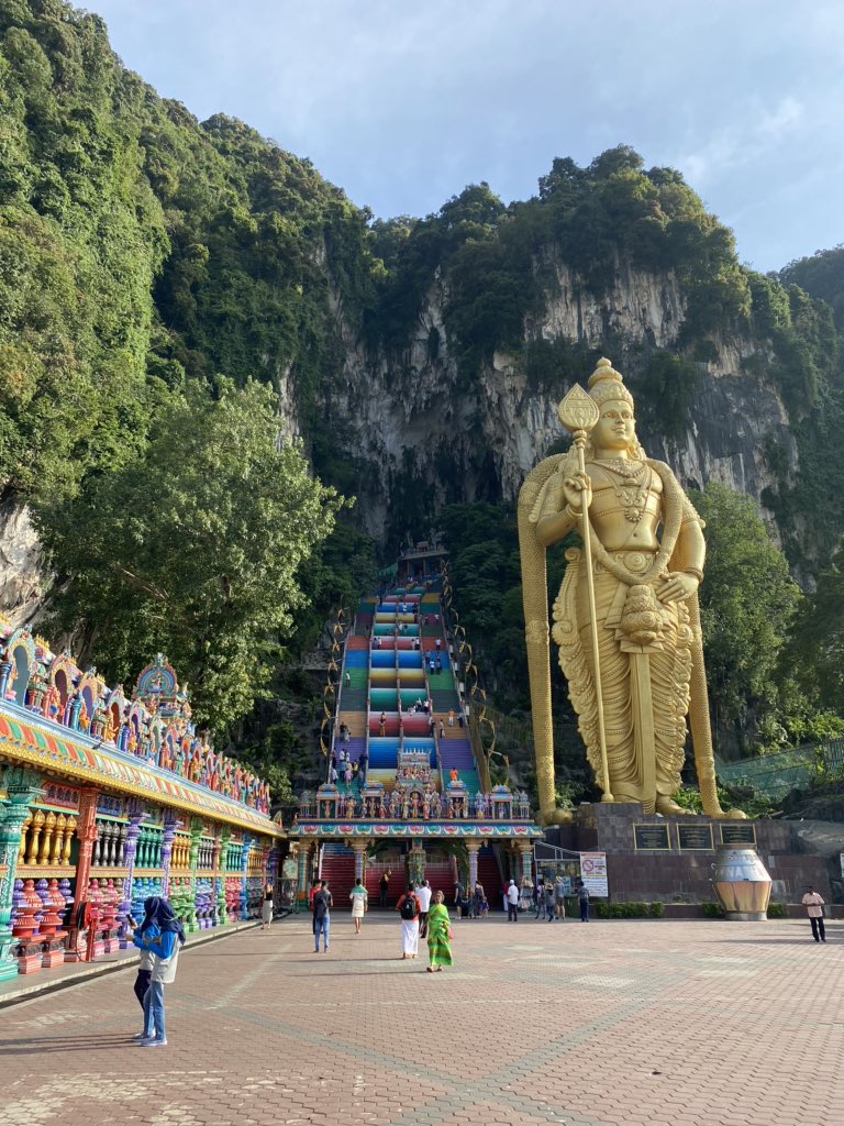 FergaGleeson's tweet photo. #BatuCaves >600 steps in 100F but I made a new friend @ the top!😁 tremendous gratitude to @sharmilasachi68 and her wonderful collegial GI colleagues #WIGNAP #GITAP @MayoClinicGIHep https://t.co/5HbJqdy6eR