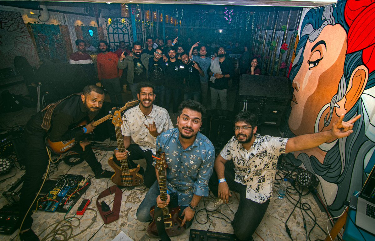PineconeRecords's tweet photo. What can be better than the majority of #Pune independent scene showing up for the first edition of #PineconeLive featuring the killer lineup of @TheRsnbleHope @CTeapot and @AMutualQuestion !

Picture Credits : @mikig2
#postrock #postrockdiscovery #postrockband https://t.co/VxcyLCy2kH