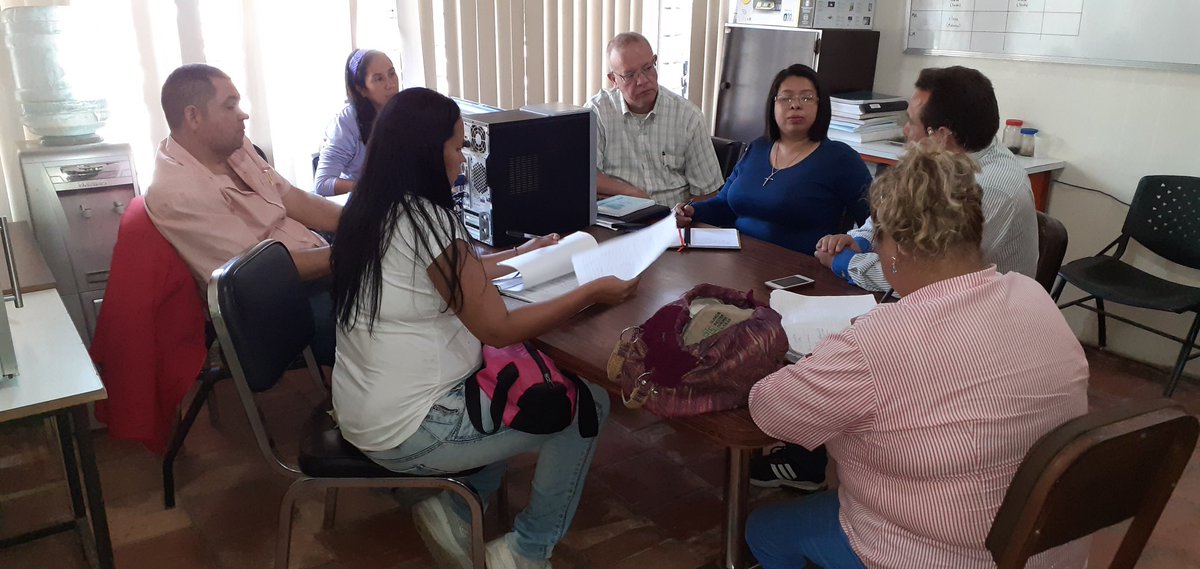 DiesavUnellez's tweet photo. En la mañana de hoy #14Ene se desarrolló reunión con la Fundación Jardín Botánico @salaunellez y @decriunellez para proceso administrativo de los Diplomados y Doctorados del convenido PDVSA-UNELLEZ.

#UNELLEZ
#DIESAVUNELLEZ
#DECRI
#JARDINBOTANICO 
#PDVSA https://t.co/VCjECjhfJ5