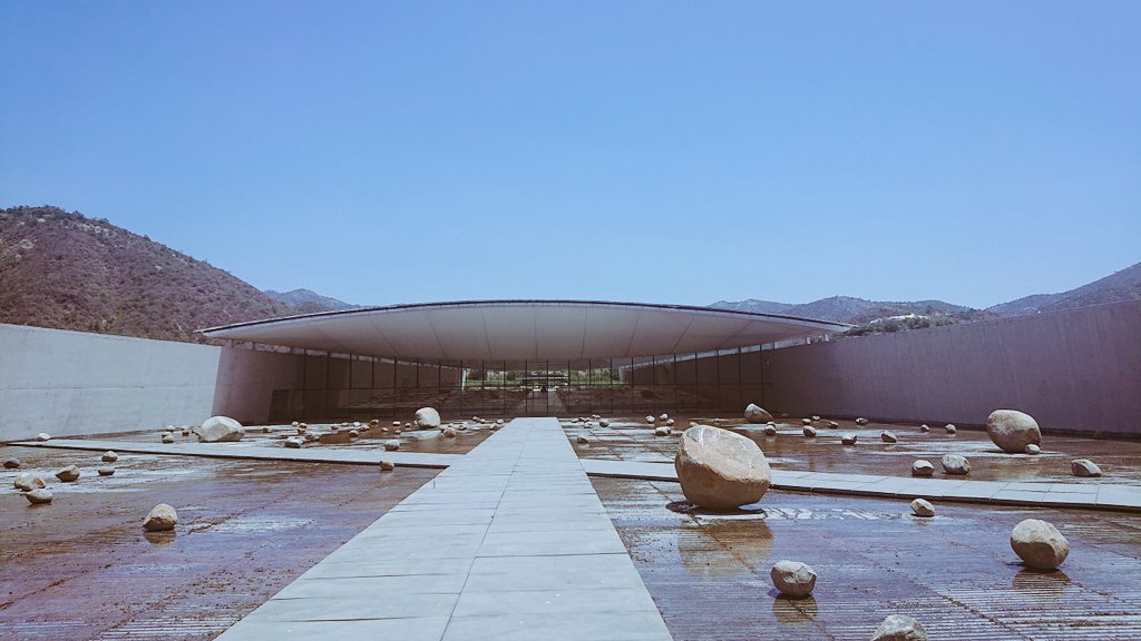 ScarpazzaMattia's tweet photo. Ought to be one of the most beautiful architecturally builted Winery I'll ever see.
#vikwine #vikchile #wine #Chilewine https://t.co/ZbIQhaQfwh