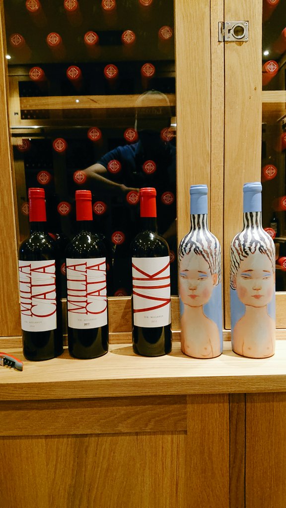 ScarpazzaMattia's tweet photo. Ought to be one of the most beautiful architecturally builted Winery I'll ever see.
#vikwine #vikchile #wine #Chilewine https://t.co/ZbIQhaQfwh