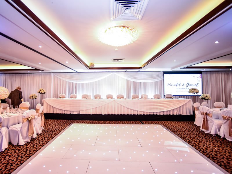 WeddingWA's tweet photo. Nestled on the shores of Perth’s spectacular Swan River, the heritage listed Pagoda Resort & Spa is classic in style and offers old world warmth and charm and stunning river views.
https://t.co/2y0PDVJJb2
#perthweddings #perthweddingvenue #perthreceptionvenues #perthweddingideas https://t.co/M3KIkjcG6i