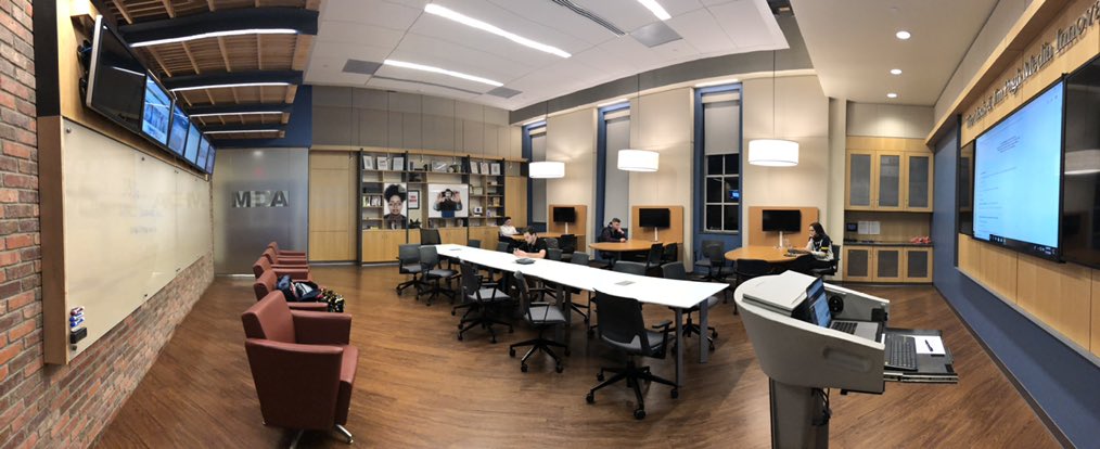 april_kaull's tweet photo. The molding of young minds has begun! @wvumediacollege #J386 https://t.co/hmVZllaBEo